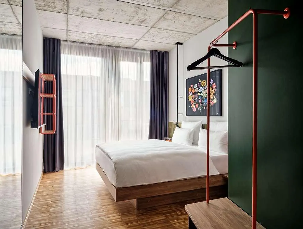 Urban Loft Berlin Hotel 4*,